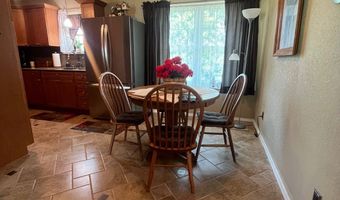 1447 Lowry Ln, Atoka, OK 74525