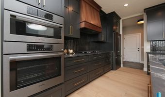 1005 S Haley Ave, Brandon, SD 57005