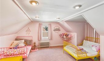 38 Bridgton Rd, Cranston, RI 02910