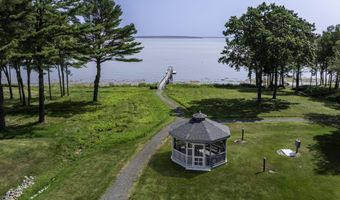 99 Dockside Ln, Belfast, ME 04915