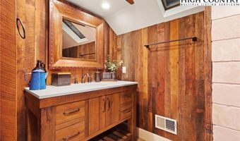 870 Clubhouse Dr A2, Banner Elk, NC 28604