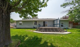 925 River View Dr, Cody, WY 82414