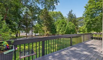 9 Broadview Ave, Berkley, MA 02779