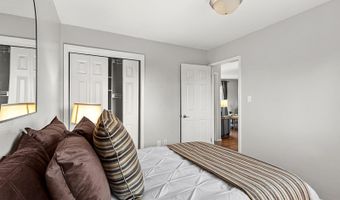 900 PHOENIX Dr, Cheyenne, WY 82001