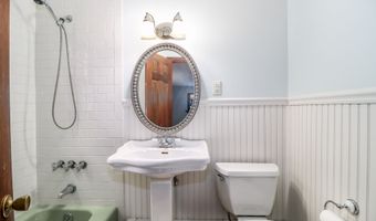 21 Lillinonah Dr, Brookfield, CT 06804