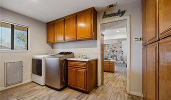 19403 Oneida Ct, Apple Valley, CA 92307
