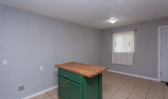 1104 W Yucca Ave, Artesia, NM 88210