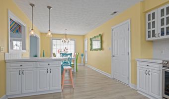 203 Old Causeway Rd, Atlantic Beach, NC 28512