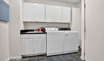 9209 VENDOME Dr, Bethesda, MD 20817