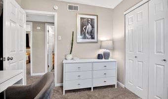 277 Ramsey Ln, Ballwin, MO 63021