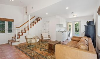 2421 San Domingo St guest house, Coral Gables, FL 33134