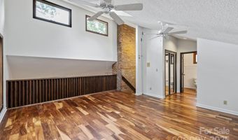 204 Woodfield Dr, Asheville, NC 28803