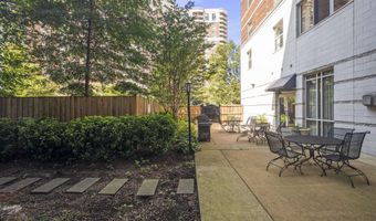 880 N POLLARD St N 923, Arlington, VA 22203