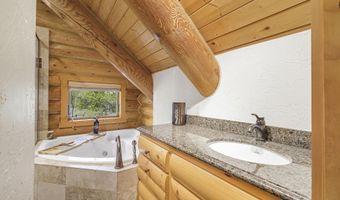 244 BLACK MOUNTAIN Ln, Alpine, WY 83128