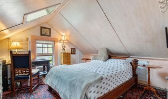 74 Third St, Newport, RI 02840