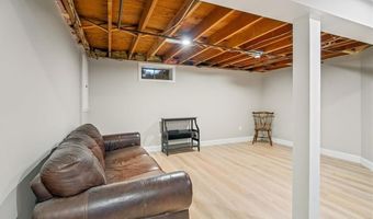 11 Knapton St St, Barrington, RI 02806