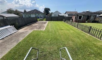 1008 COMMUNITY St, Arabi, LA 70032