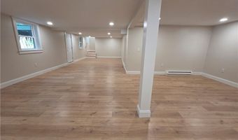 513 Knotty Oak Rd, Coventry, RI 02816