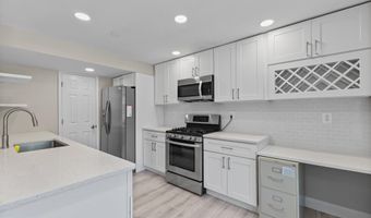 4305 BIRCHLAKE Ct, Alexandria, VA 22309