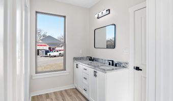 504 Madeleine, Austin, AR 72007