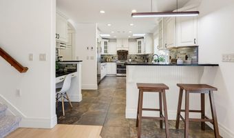 524 Drager St, Ashland, OR 97520