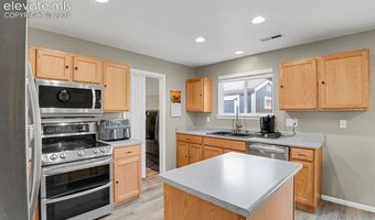 826 Willow Dr, Brighton, CO 80603
