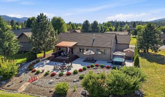 150 Links Dr, Blanchard, ID 83804