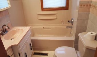 815 11th Ave SW, Austin, MN 55912