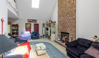 113 Meadow Spring Ln, Amherst, NY 14051