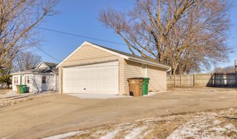 606 1st Ave S, Altoona, IA 50009