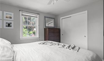 80 PECK Ave, Bristol, RI 02809
