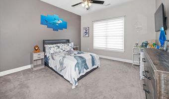 33 WATERTON Dr, Bear, DE 19701
