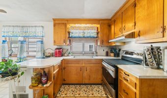 75 Lawndale Ave, Bristol, CT 06010