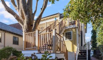 75 Pelham St C, Newport, RI 02840