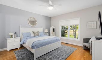 161 Seawynds Dr, North Kingstown, RI 02852