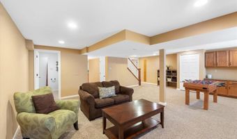 1008 Westrun Dr, Ballwin, MO 63021