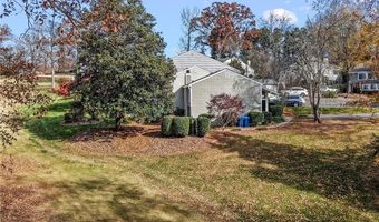 169 Golfview Dr, Advance, NC 27006