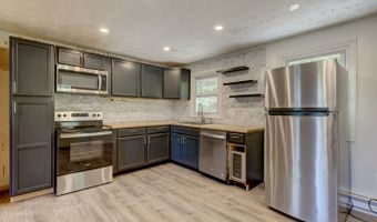 39 Bernside Dr, Bristol, CT 06010