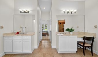 924 BUNKER VIEW Dr, Apollo Beach, FL 33572