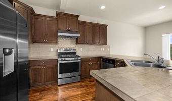 2890 23RD Ave, Albany, OR 97321