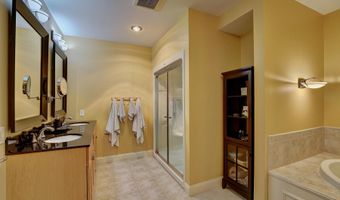 100 Shepards Cove Rd H301, Kittery, ME 03904