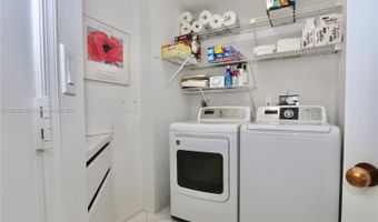 3900 Island Blvd B204, Aventura, FL 33160