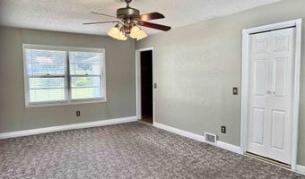 1610 N Park Ln, Augusta, KS 67010