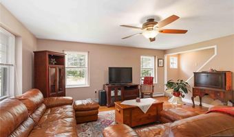 5 Fanwood Ct, West Milford, NJ 07421