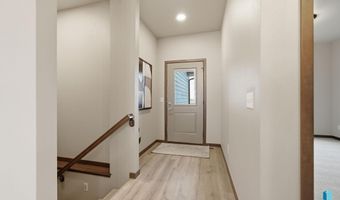 2822 E Hazelnut St, Brandon, SD 57005