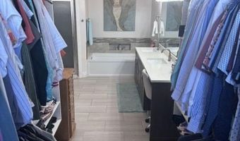 1095 E Canyon Dr, Big Water, UT 84741