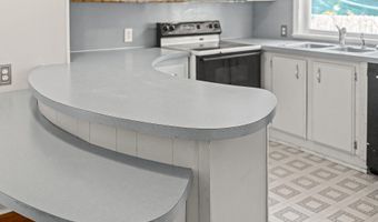 513 Pauline Dr, Bonneau, SC 29431