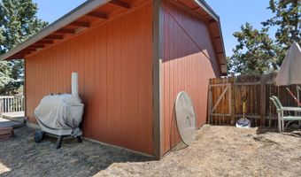 2320 NE Wells Acres Rd, Bend, OR 97701