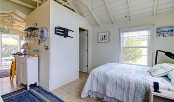 64 Burnside Ave, Narragansett, RI 02882
