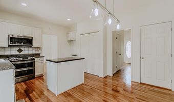 172 TREYMOOR Dr, Alabaster, AL 35007